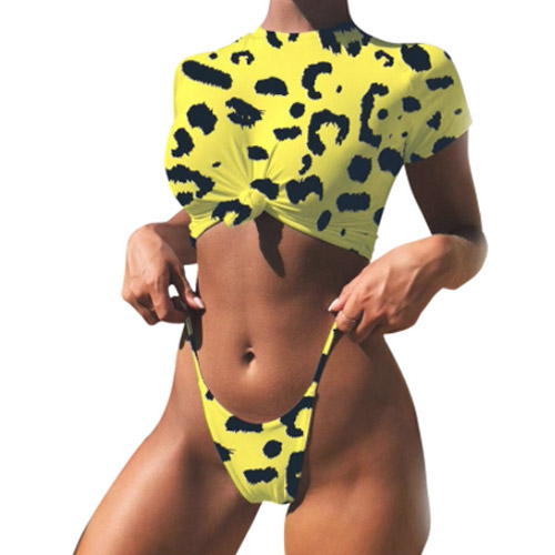 bikini-croptop-neon-yellow-leopardprint-neongeel-panterprint-swimwear-badmode-dierenprint-zomer-summer-2019-dames-surfstyle-bikinimodel-movastyling