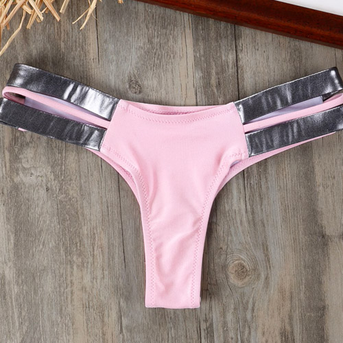 bikini-touchofsilver-braziliaans-pink-bikiniset-straps-swimwear-badmode-2019-zilveraccenten-roze-zilver-beachwear-padded-triangle-bikinitop-close-up-brazilianbottom-movastyling