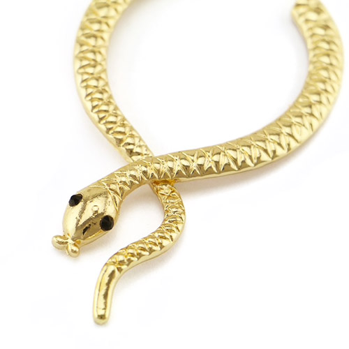 creool-oorringen-earring-snake-slang-gold-goudkleur-closeup-snakehead-movastyling