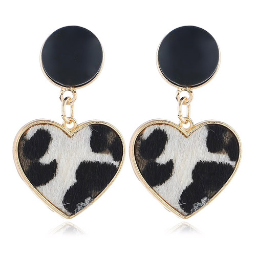 oorbellen-luipaardprint-wit-zwart-dierenprint-white-black-leopardprint-earrings-animalprint-fashion-movastyling